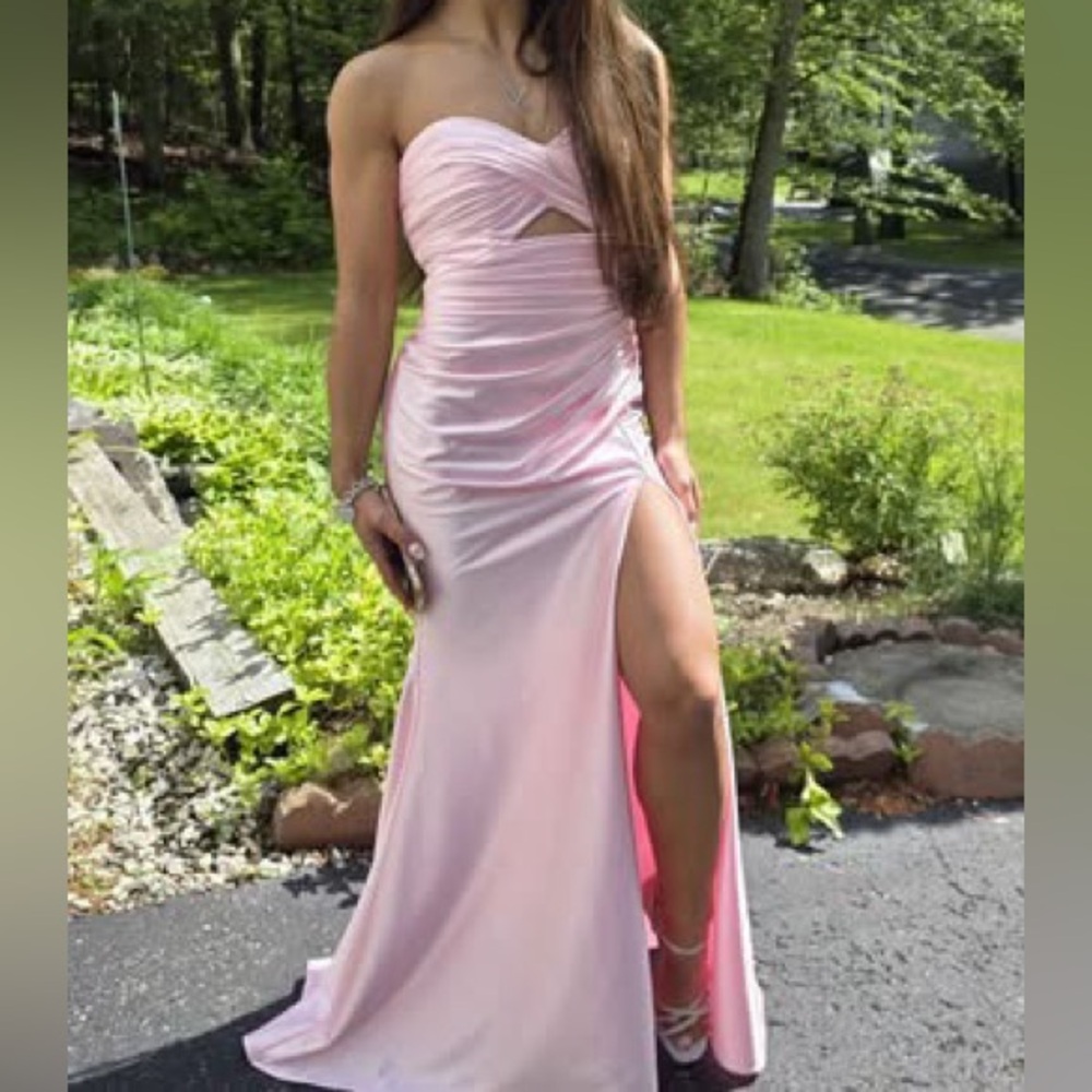 Stacees size 2 Blushing Pink trumpet style prom dress bridesmaid formal